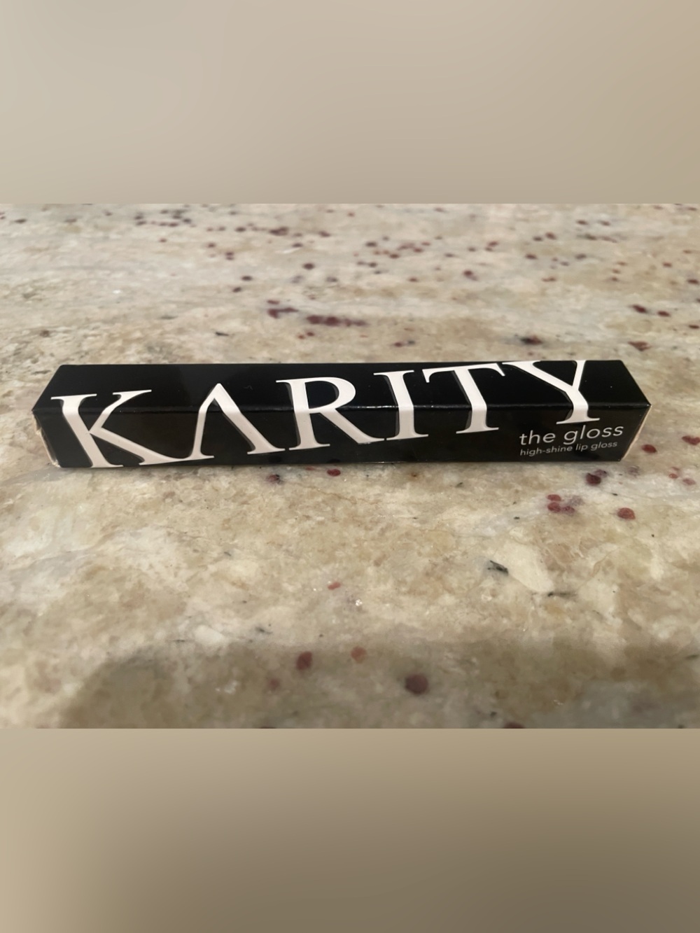 Karity Lipgloss Full Size Weekender Shade